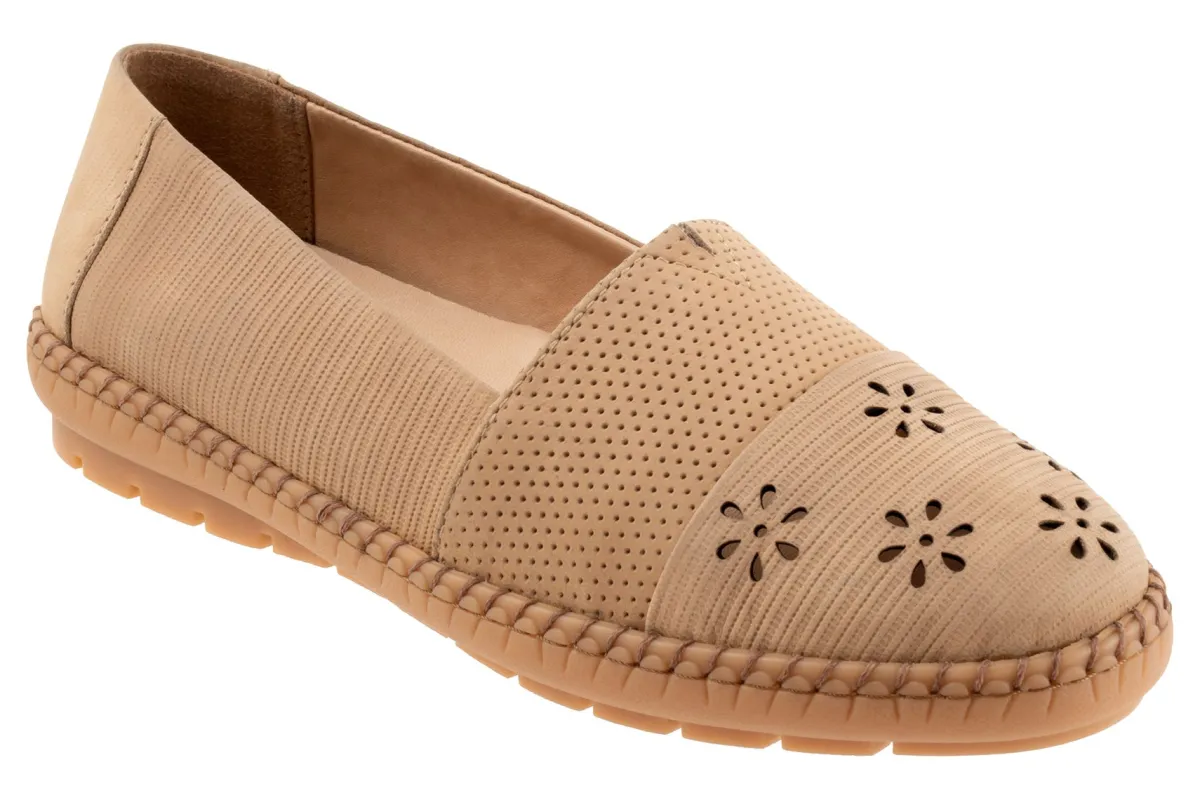 Trotters Ruby Perf-Women Narrow | Casual Shoes