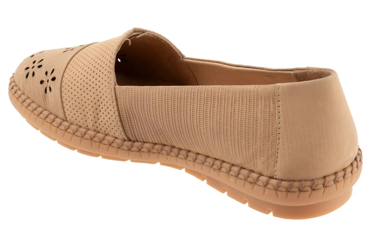 Trotters Ruby Perf-Women Narrow | Casual Shoes