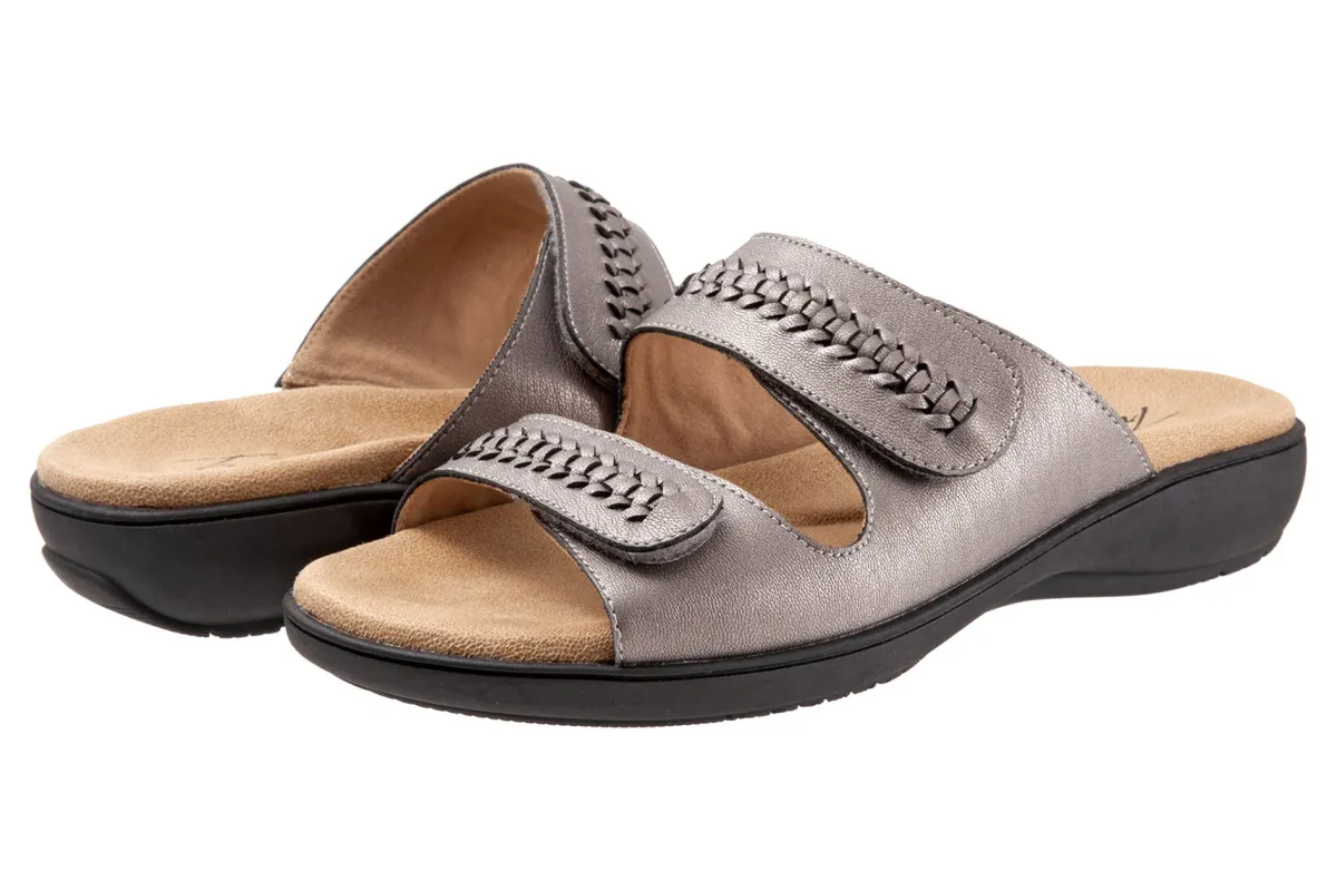 Trotters Ruthie Woven-Women Standard | Extra Wide