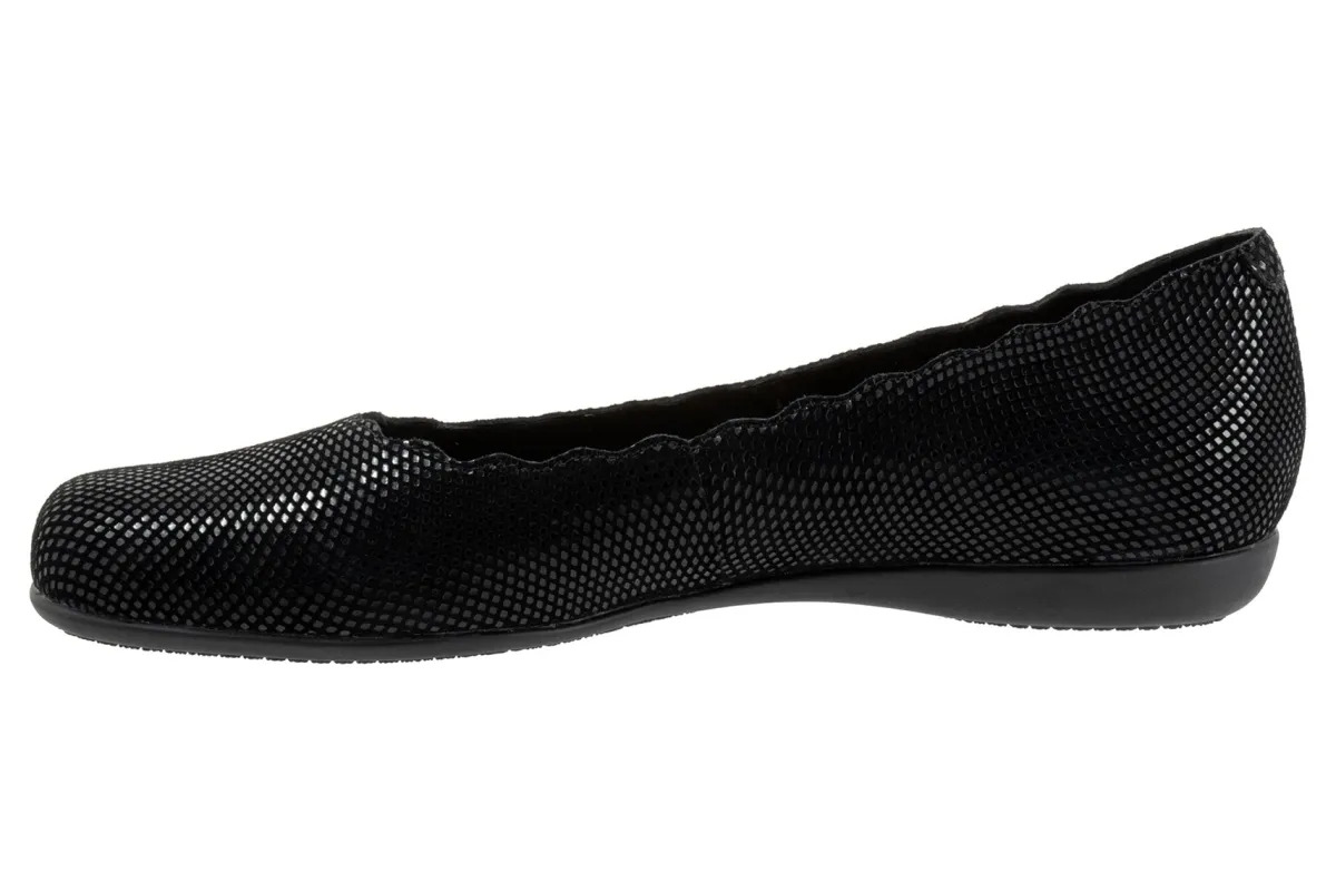 Trotters Sabine-Women Standard | Wide
