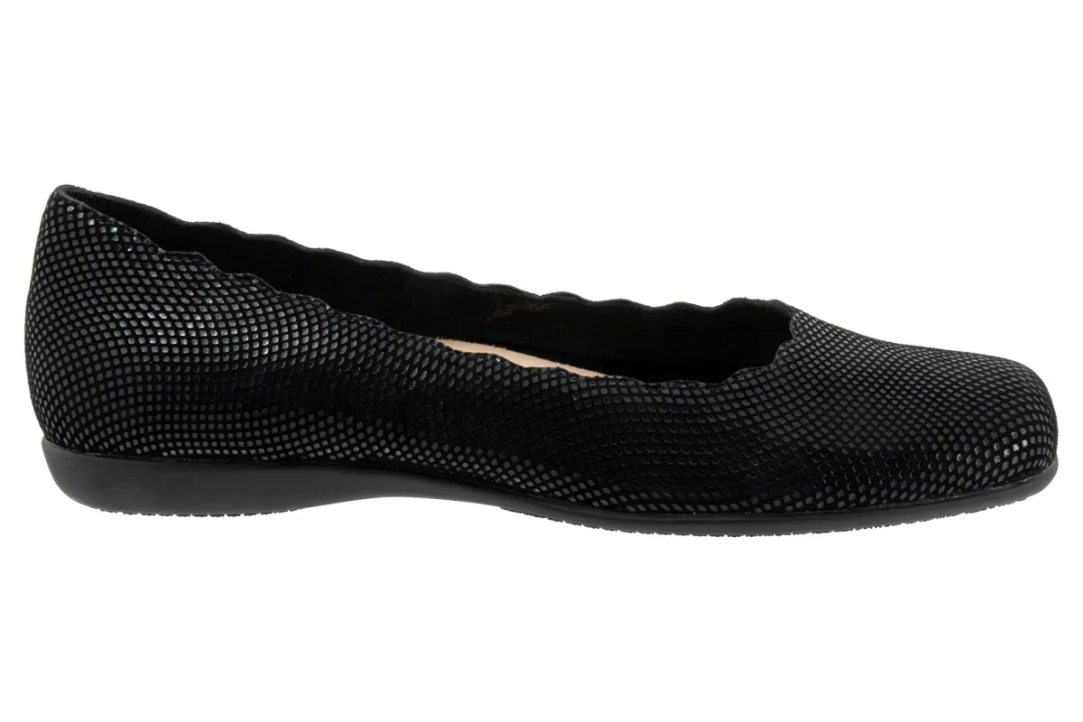 Trotters Sabine-Women Standard | Wide