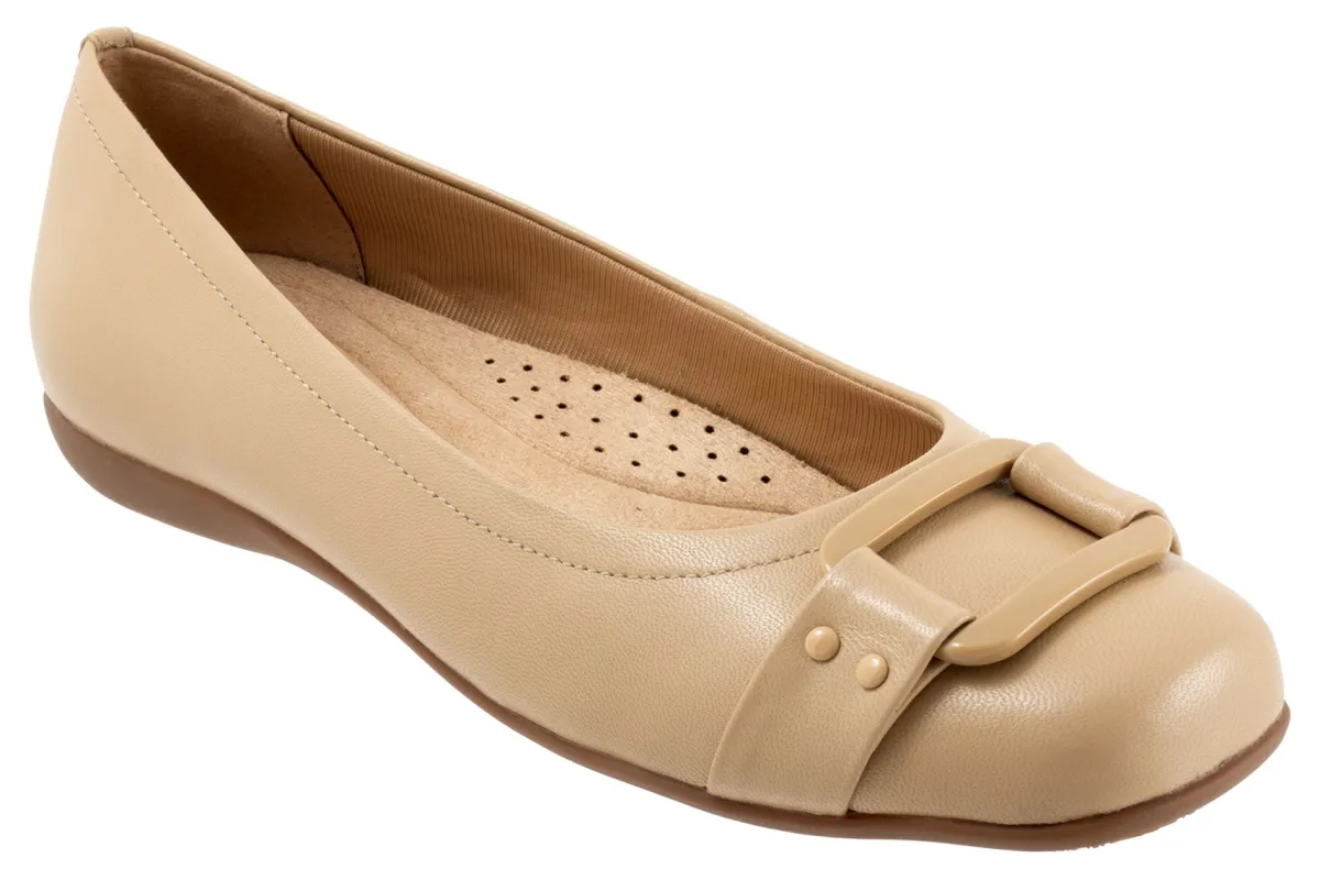 Trotters Sizzle Signature-Women Standard | Wide