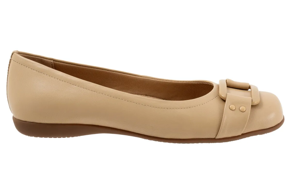 Trotters Sizzle Signature-Women Standard | Wide