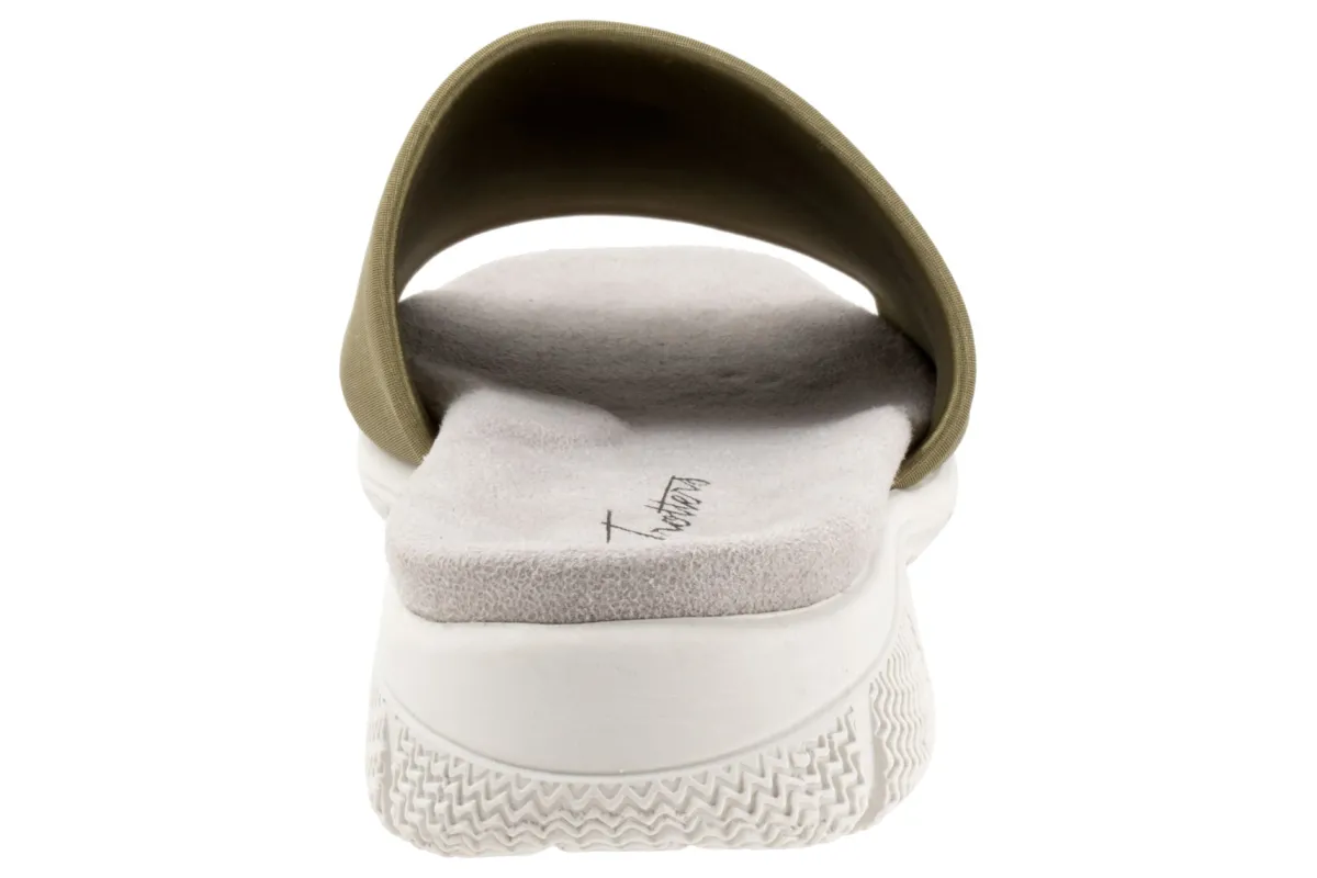 Trotters Toni-Women Standard | Wide