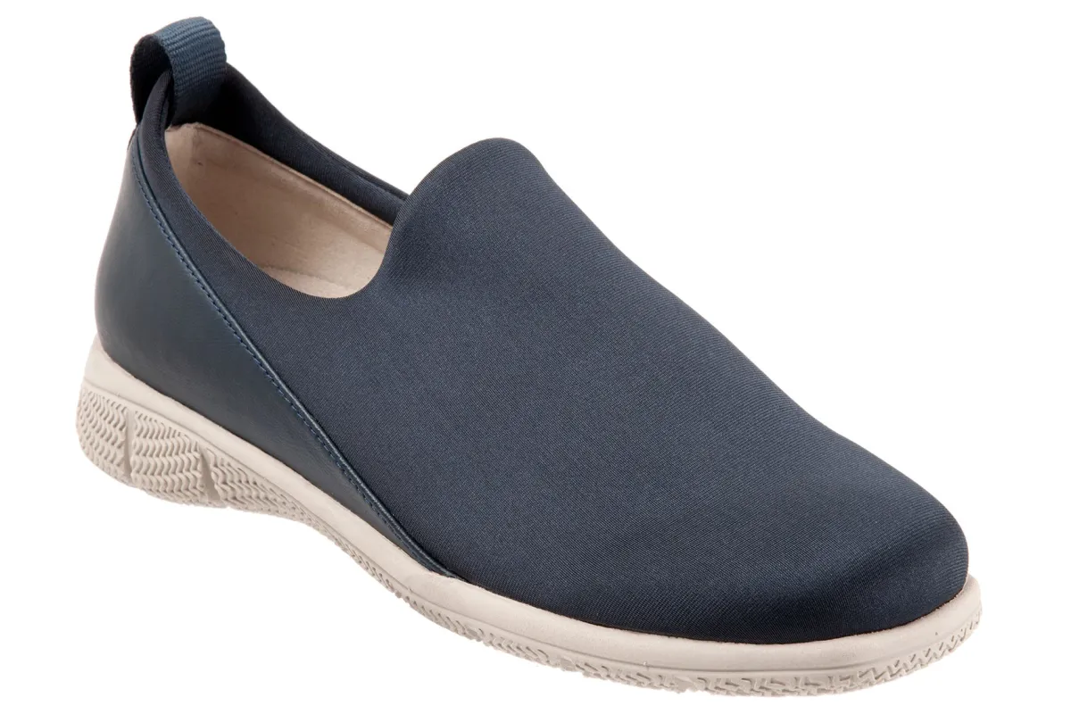 Trotters Ultima-Women Wide | Casual Shoes