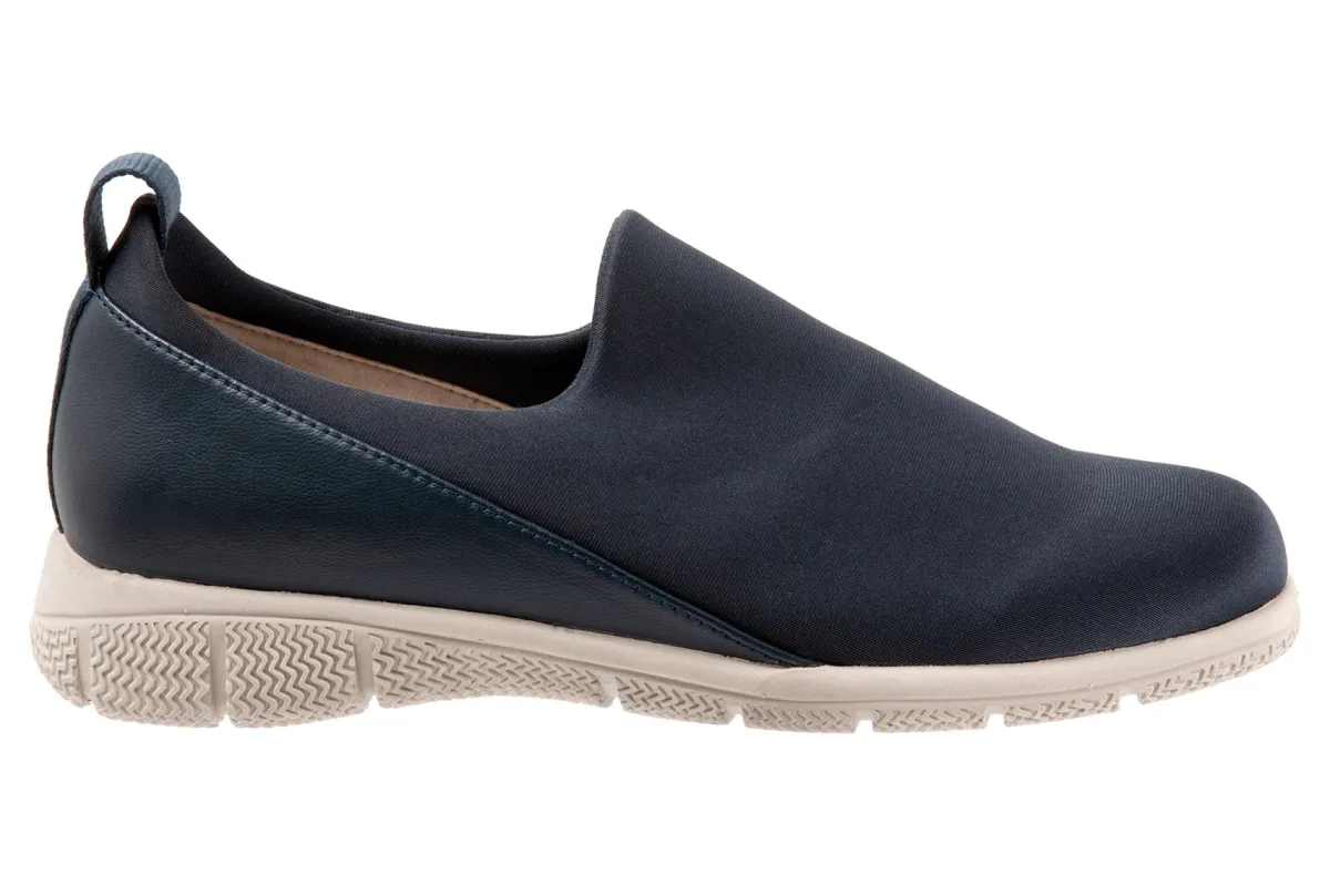 Trotters Ultima-Women Wide | Casual Shoes