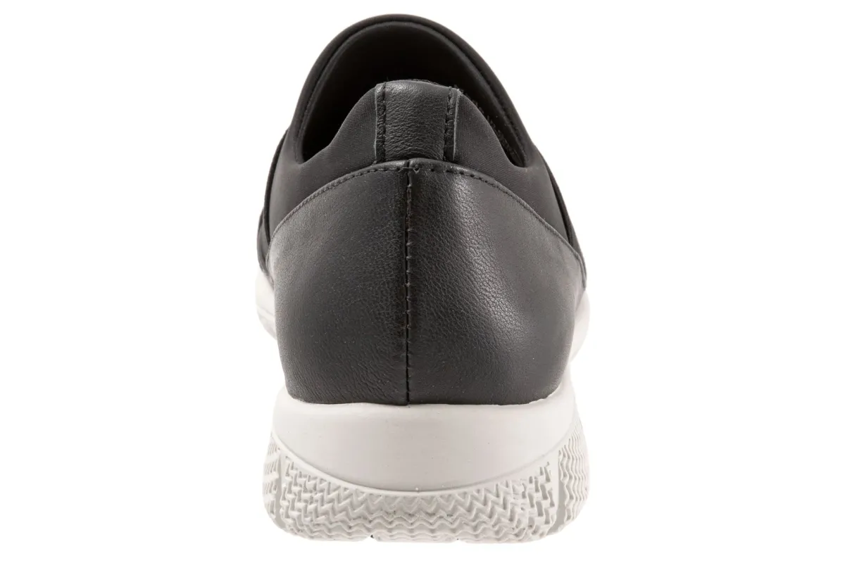 Trotters Urbana-Women Wide | Casual Shoes