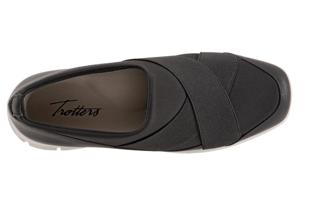 Trotters Urbana-Women Wide | Casual Shoes